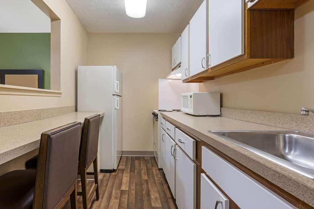 Suburban Studios Louisville East Kamer foto